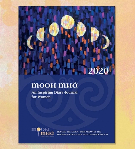 MOON MNA An Inspiring Diary-Journal for Women