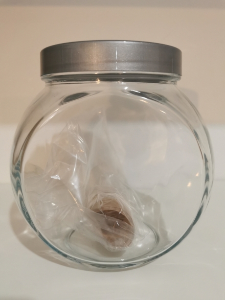 GLASS STORAGE JAR WITH SCOOP